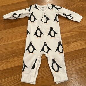 Monica and Andy 12-18M Penguin Onesie